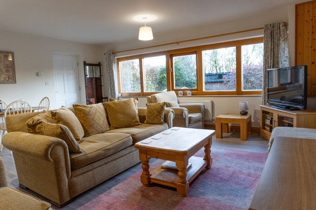 WhatsApp Image 2025-09-03 at 13.50.28 (1)